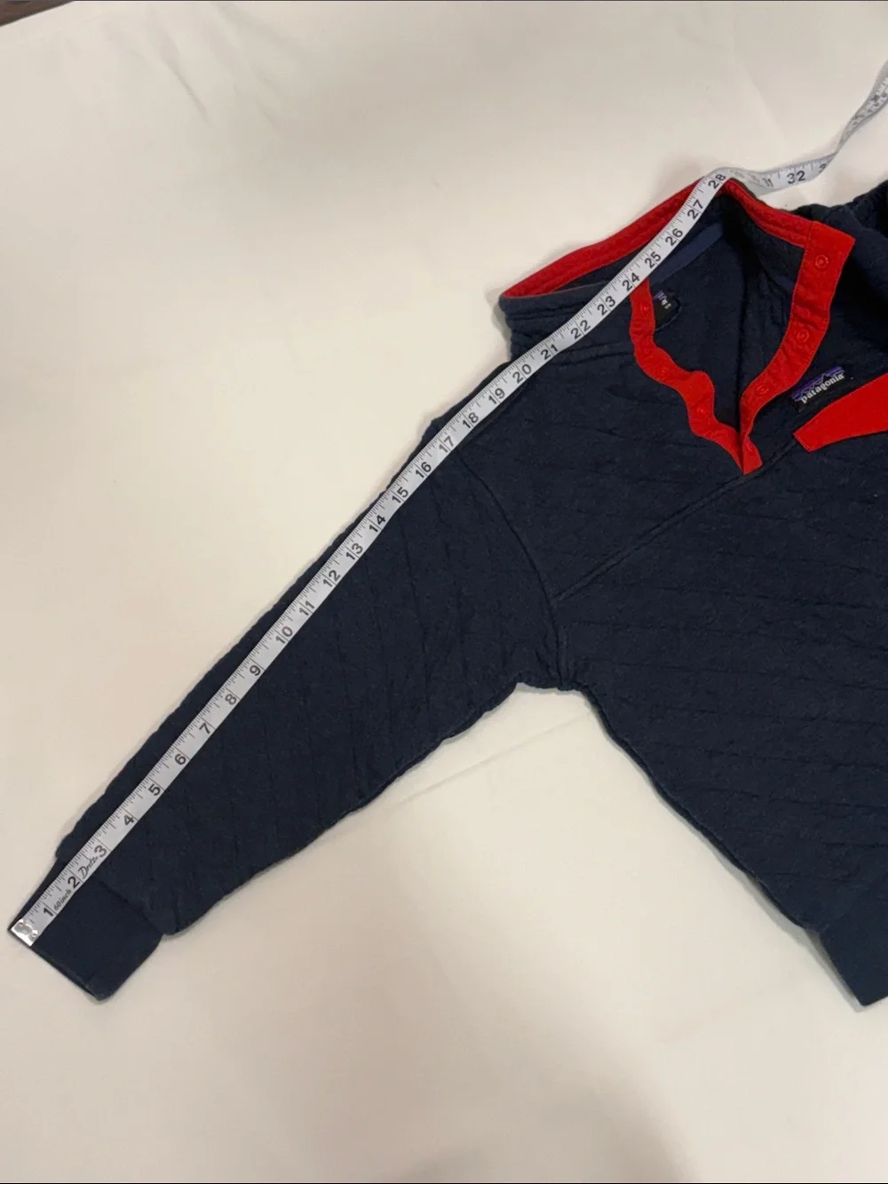 PATAGONIA AND VINEYARD VINE BOYS LONG SLEEVES S-M!